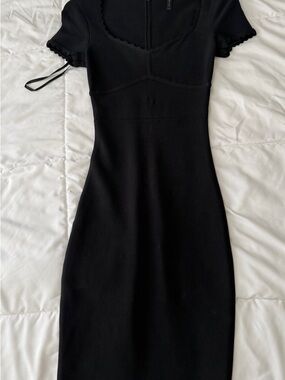 BCBGMaxAzria Black Scalloped Trim Short-Sleeve Midi Dress